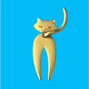 Vtg JJ Articulated Cat Brooch Brushed Gold Tone Costume Jewelry Pin.